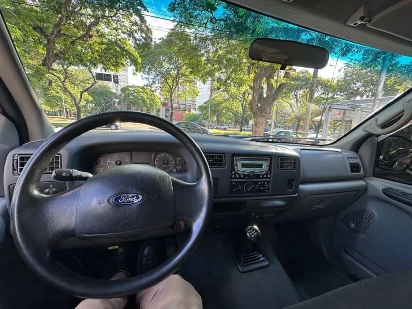 ford f-250 3.9 xlt max power 4x2 cs diesel 2p manual 201114