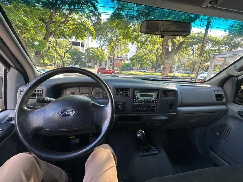 ford f-250 3.9 xlt max power 4x2 cs diesel 2p manual 201115