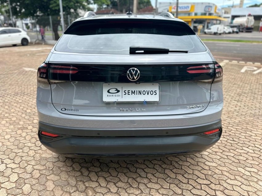 volkswagen nivus 1.0 200 tsi total flex highline automatico 4p 20215