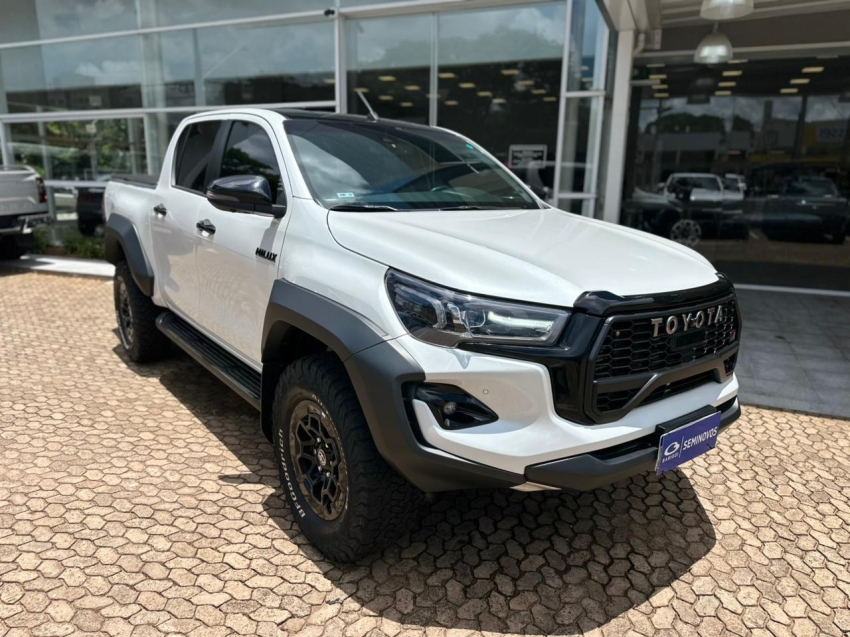 toyota hilux 2.8 d-4d turbo diesel cd gr-s 4x4 automatico 4p 20242