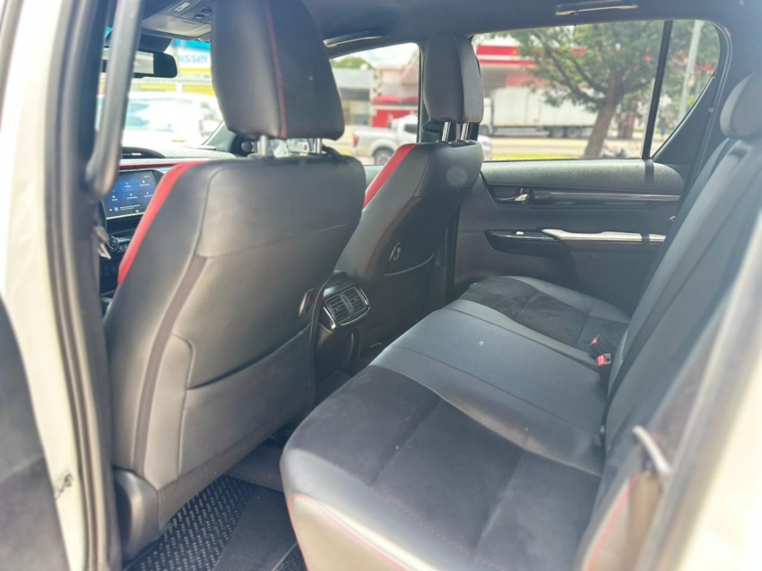 toyota hilux 2.8 d-4d turbo diesel cd gr-s 4x4 automatico 4p 20248