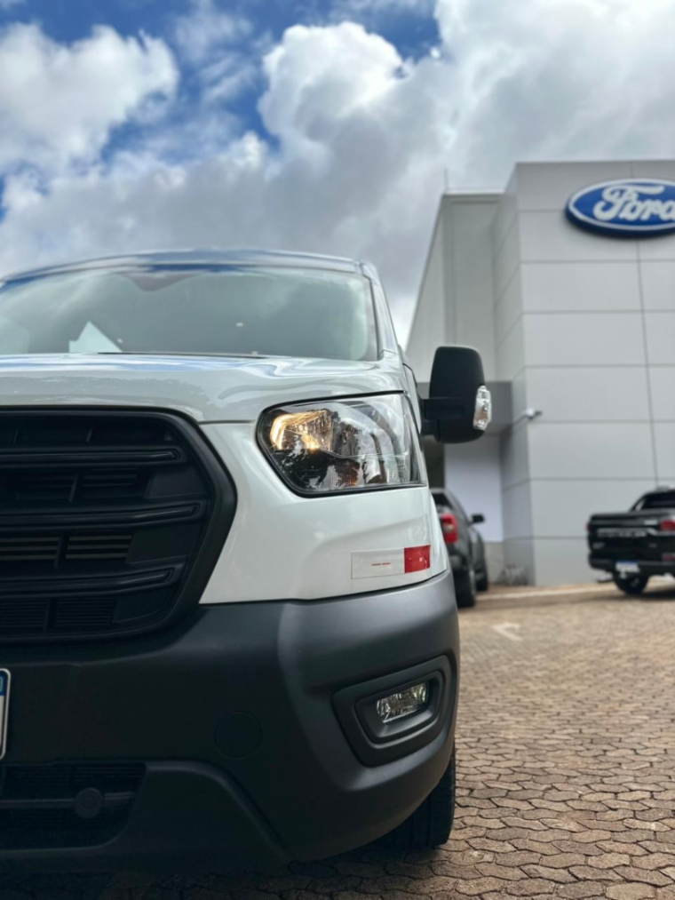 ford transit 2.0 ecoblue diesel minibus 17+1 460e automatico 1.9 4p 20253