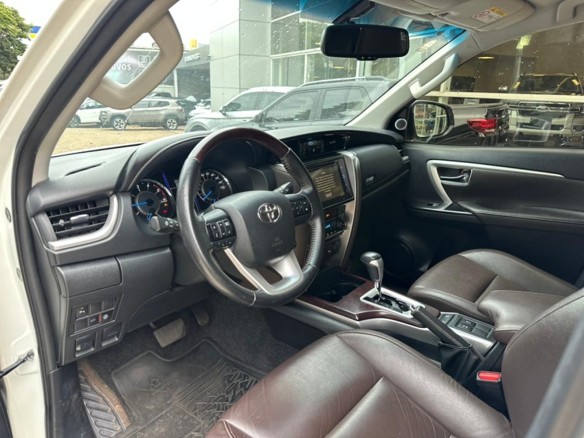 toyota hilux sw4 2.8 srx 4x4 7 lugares 16v turbo intercooler diesel 4p automatico 20197