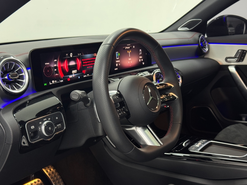 mercedes-benz cla 200 1.3 mhev amg line 7g-dct gasolina 4p semiautomatico 202617