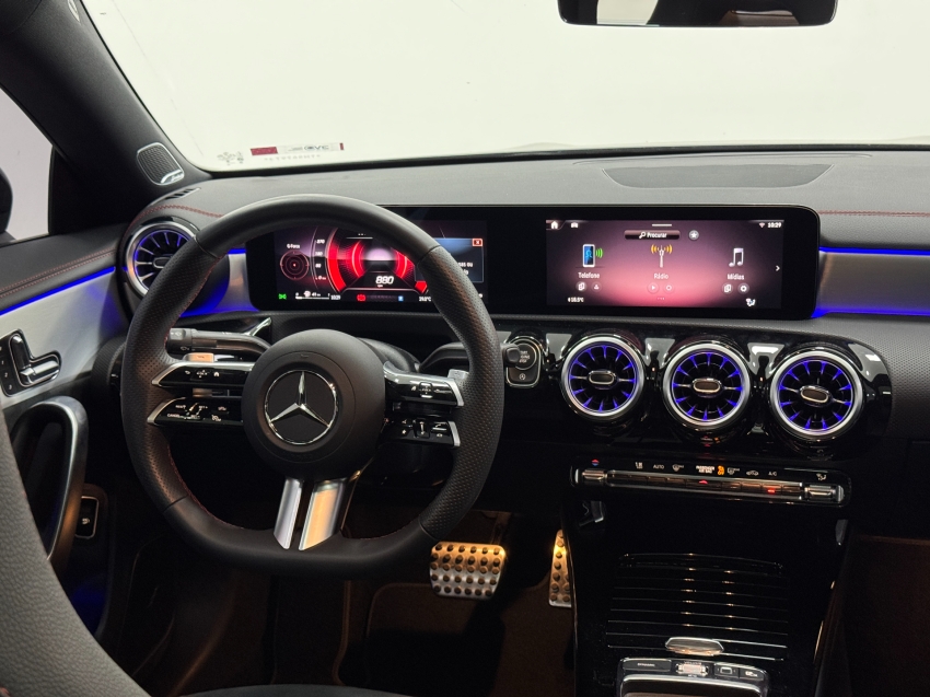 mercedes-benz cla 200 1.3 mhev amg line 7g-dct gasolina 4p semiautomatico 202616