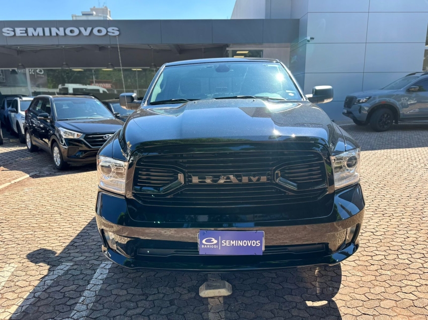 ram classic 5.7 v8 gasolina laramie cd 4x4 automatico 4p 20231