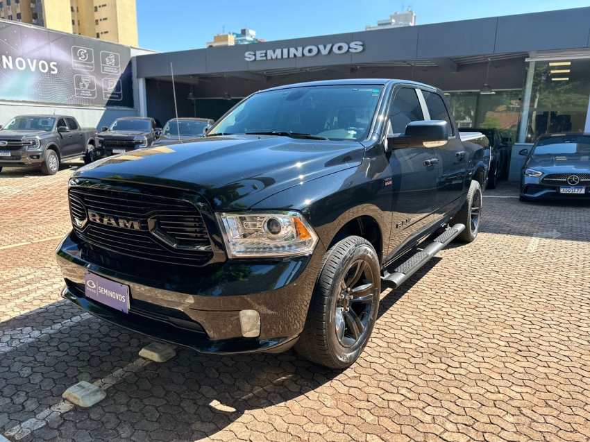 ram classic 5.7 v8 gasolina laramie cd 4x4 automatico 4p 2023