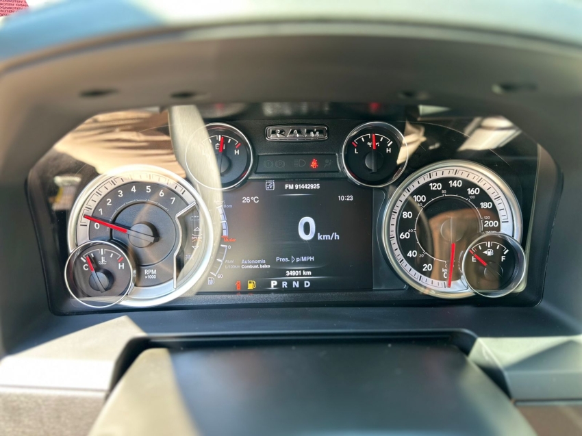 ram classic 5.7 v8 gasolina laramie cd 4x4 automatico 4p 20239