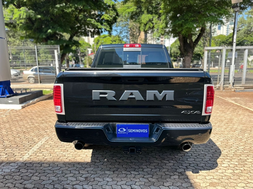 ram classic 5.7 v8 gasolina laramie cd 4x4 automatico 4p 20234