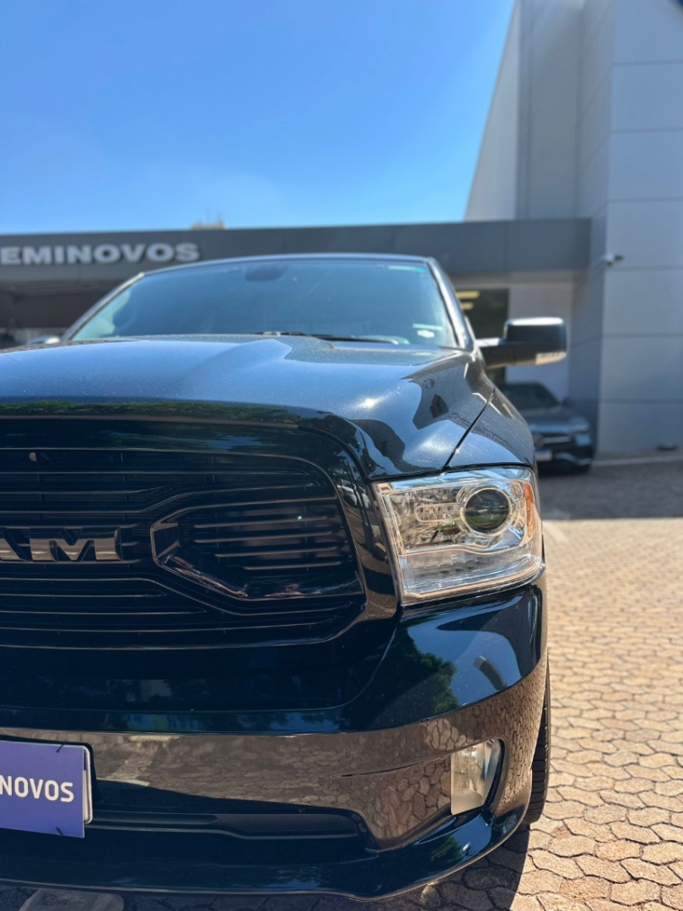 ram classic 5.7 v8 gasolina laramie cd 4x4 automatico 4p 20232