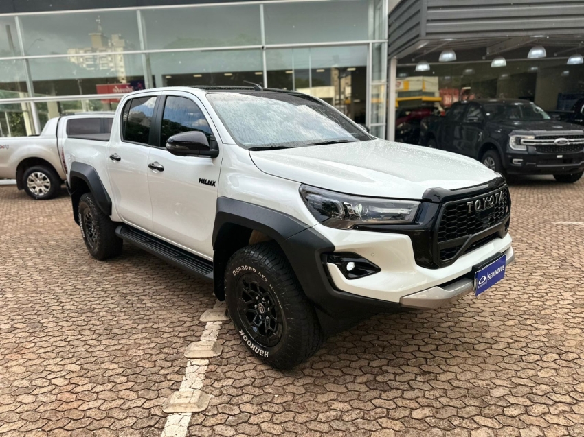 toyota hilux 2.8 d-4d turbo diesel cd gr-s 4x4 automatico 4p 20244
