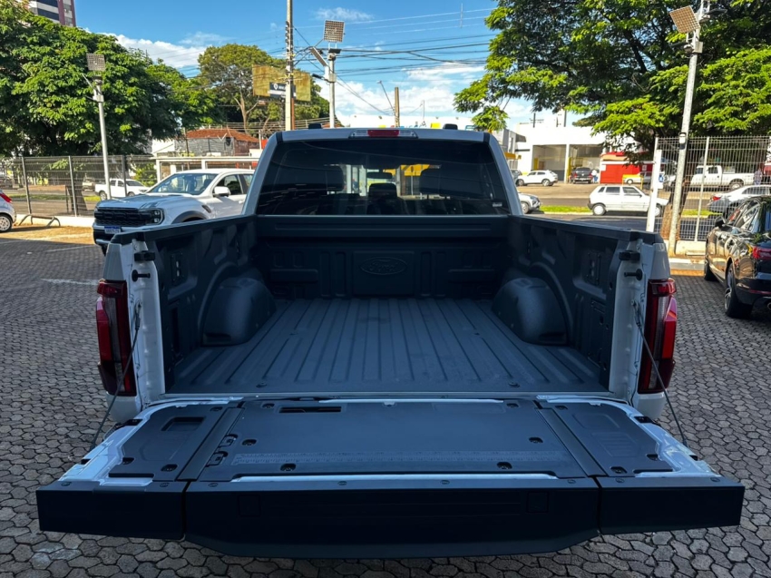 ford f-150 5.0 v8 gasolina cd lariat black fx4 automatico 4p 20256