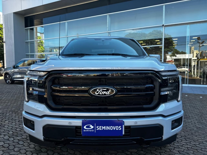 ford f-150 5.0 v8 gasolina cd lariat black fx4 automatico 4p 20251