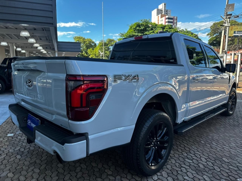 ford f-150 5.0 v8 gasolina cd lariat black fx4 automatico 4p 20255