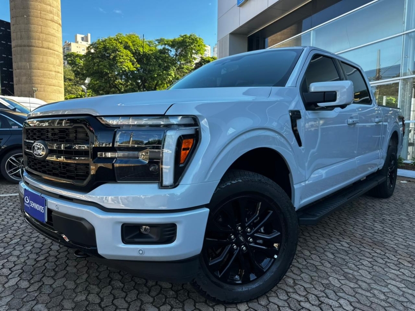 ford f-150 5.0 v8 gasolina cd lariat black fx4 automatico 4p 2025