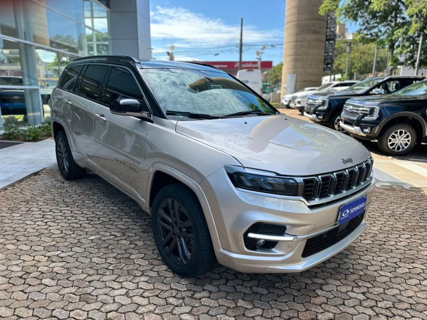 jeep commander 2.0 hurricane 4 turbo gasolina overland at9 4p automatico 20253