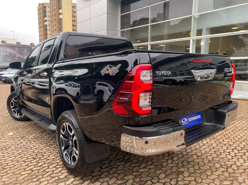toyota hilux 2.8 d-4d turbo diesel cd srx 4x4 automatico 2.7 flex 4p 20213