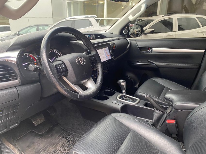 toyota hilux 2.8 d-4d turbo diesel cd srx 4x4 automatico 2.7 flex 4p 20216