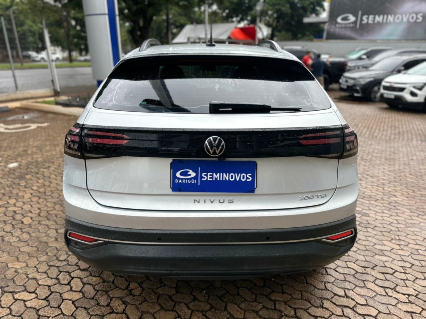 volkswagen nivus 1.0 200 tsi total flex comfortline automatico 4p 20215