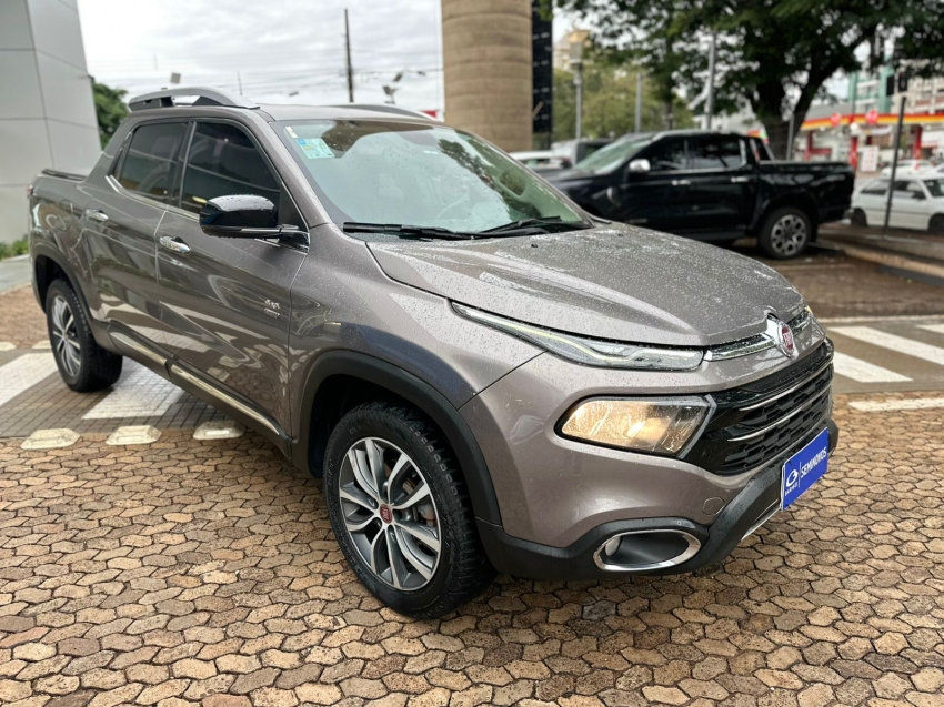 fiat toro 2.0 16v turbo diesel volcano 4wd at9 1.9 4p automatico 20213