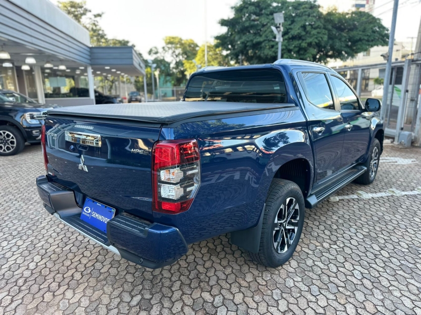 mitsubishi l200 triton 2.4 16v turbo diesel sport hpe-s cd 4p 4x4 automatico 20256