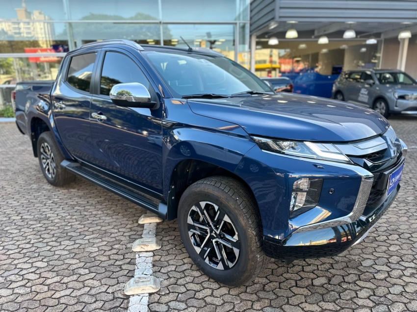 mitsubishi l200 triton 2.4 16v turbo diesel sport hpe-s cd 4p 4x4 automatico 20253