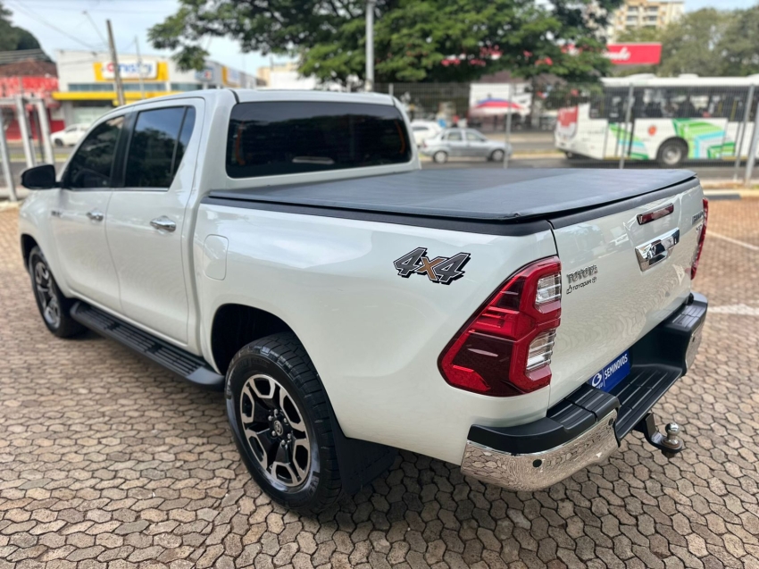toyota hilux 2.8 d-4d turbo diesel cd srx 4x4 automatico 4p 20224