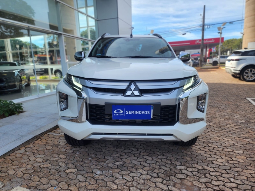 mitsubishi triton 2.4 biturbo diesel cd hpe-s 4x4 automatico 4p 20251