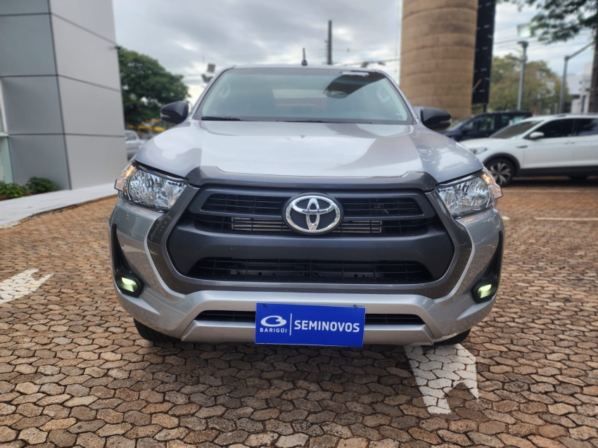 toyota hilux 2.8 d-4d turbo diesel cd sr 4x4 automatico 4p 20251