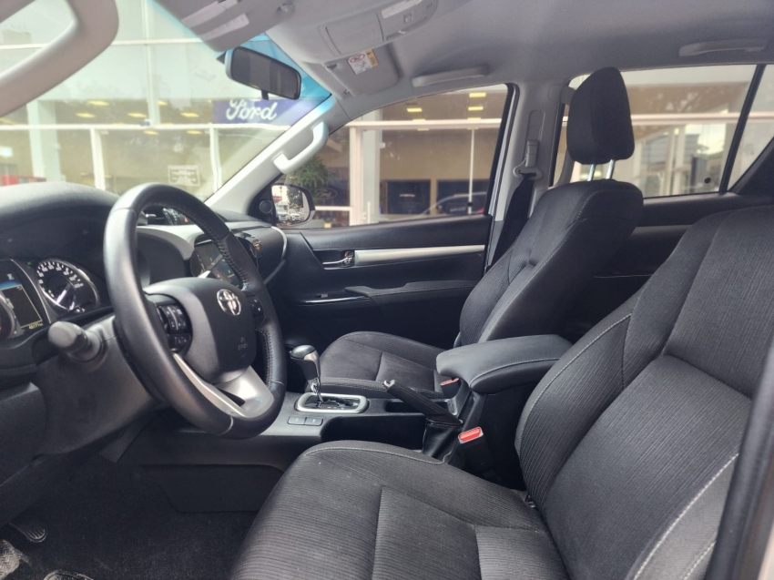 toyota hilux 2.8 d-4d turbo diesel cd sr 4x4 automatico 4p 20256