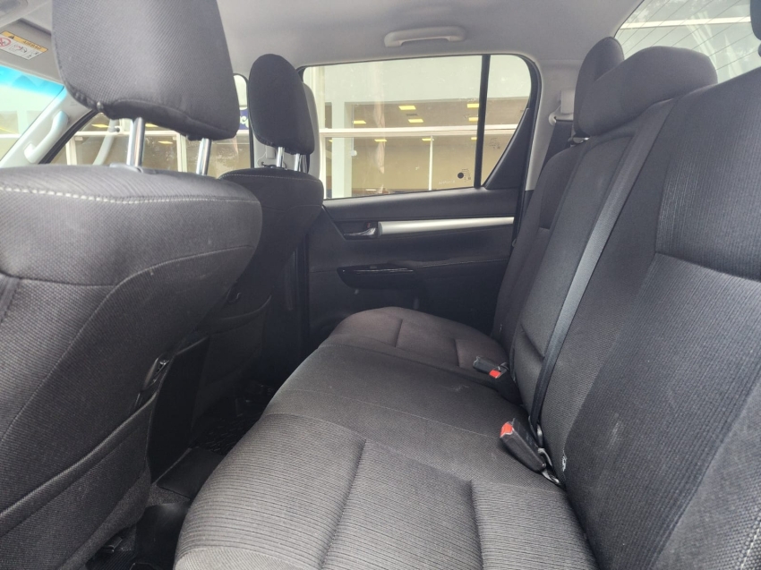toyota hilux 2.8 d-4d turbo diesel cd sr 4x4 automatico 4p 20257