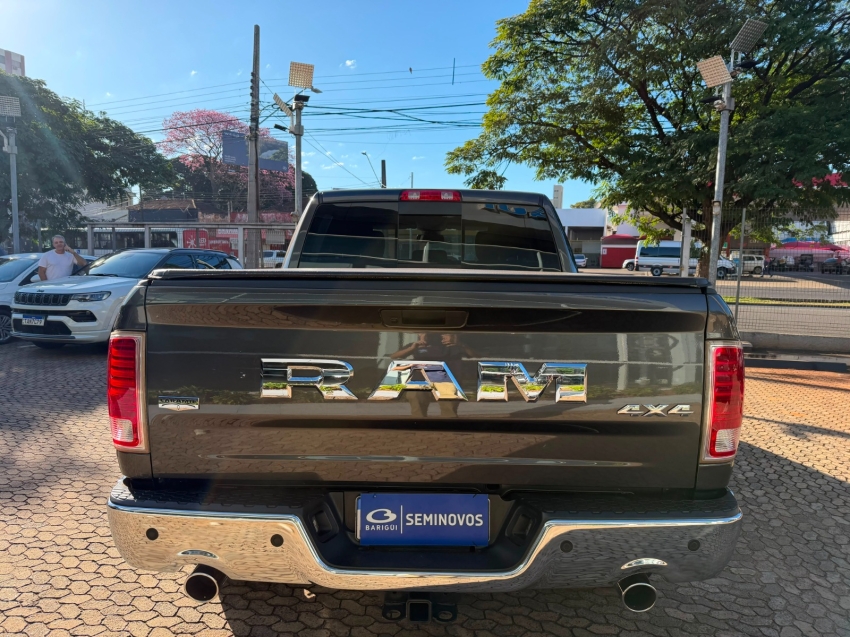 ram classic 5.7 v8 gasolina laramie cd 4x4 automatico 4p 20234