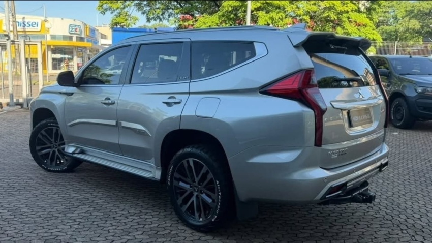 mitsubishi pajero sport 2.4 16v mivec turbo diesel legend awd automatico 4p 20243