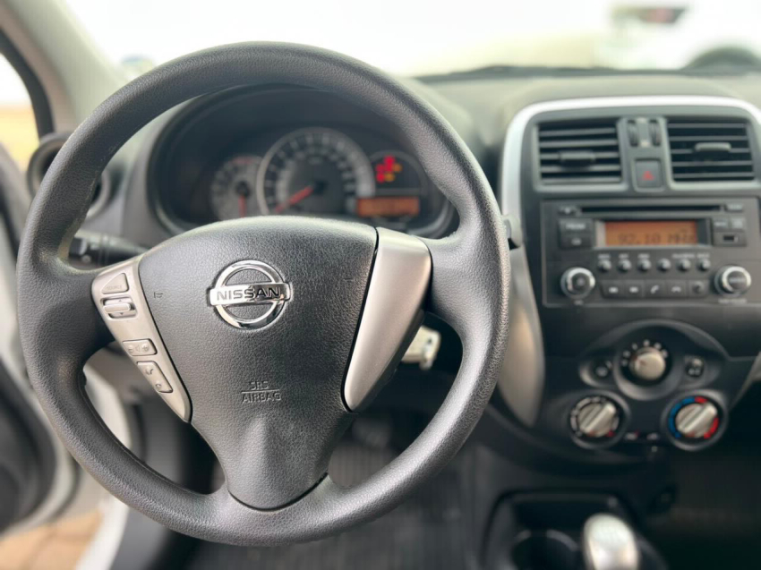 nissan march 1.6 sv 16v flexstart 4p manual flex 20177