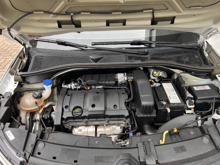 citroen c4 cactus 1.6 vti 120 flex feel eat6 4p automatico 2022