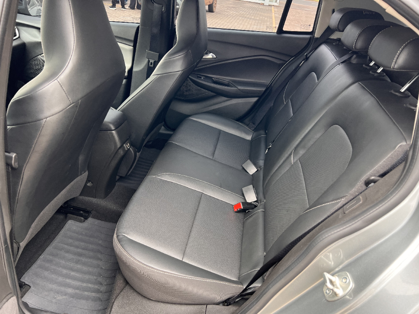 chevrolet onix 1.0 turbo flex premier automatico 4p 2024
