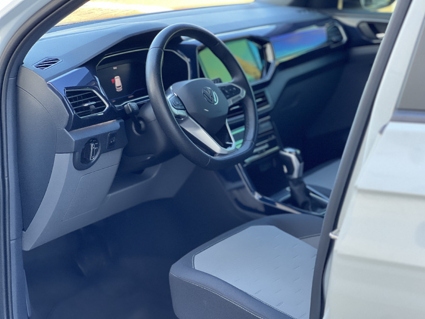 volkswagen t-cross 1.0 200 tsi total flex comfortline automatico 4p 202411