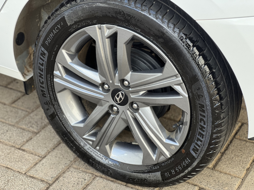 hyundai hb20s 1.0 tgdi flex comfort plus tech automatico 4p 202512