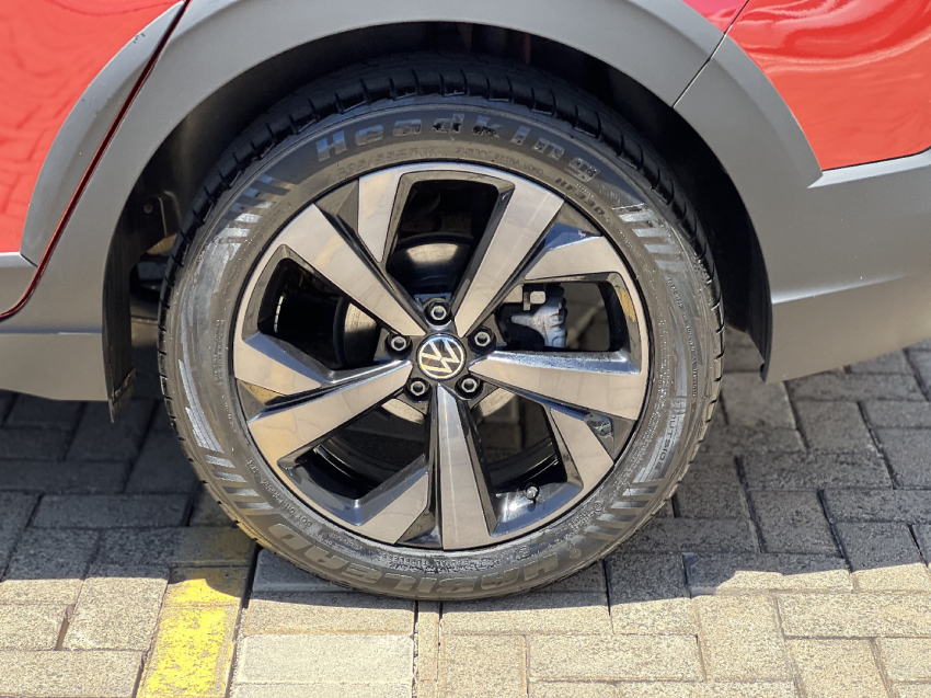 volkswagen nivus 1.0 200 tsi total flex highline automatico 4p 20248