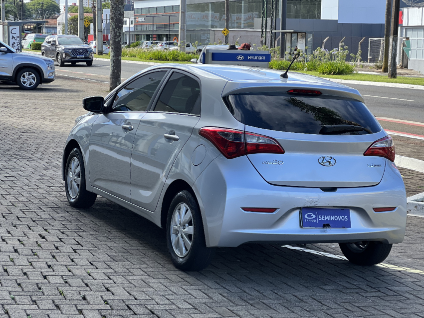 hyundai hb20 1.6 comfort style 16v flex 4p manual automatico 20144
