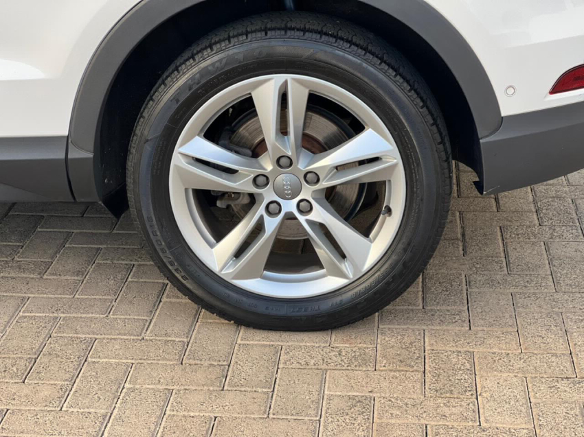 audi q3 1.4 tfsi attraction flex 4p s tronic automatico 20188