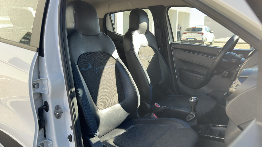 renault kwid 1.0 12v sce flex intense manual 4p 202312