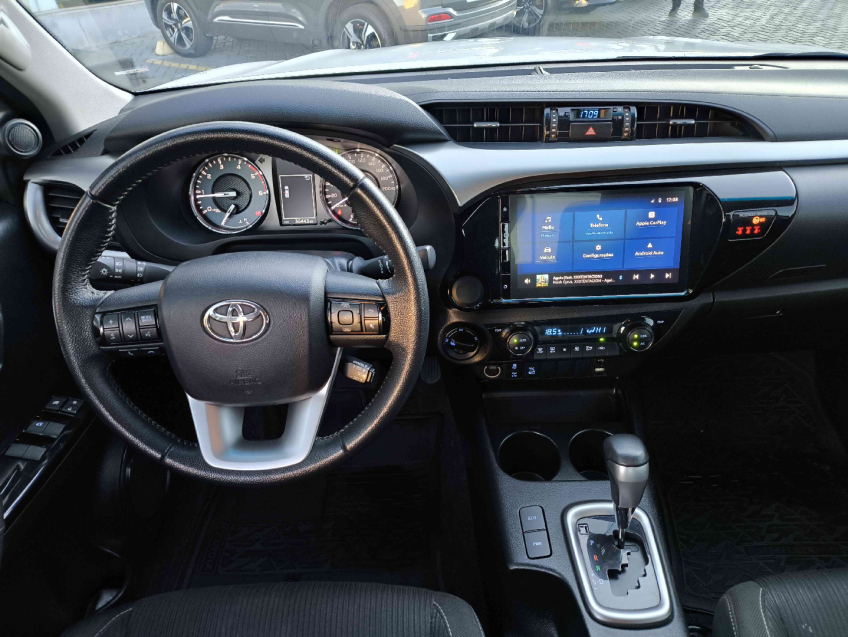 toyota hilux 2.8 d-4d turbo diesel cd sr 4x4 automatico 4p 2024