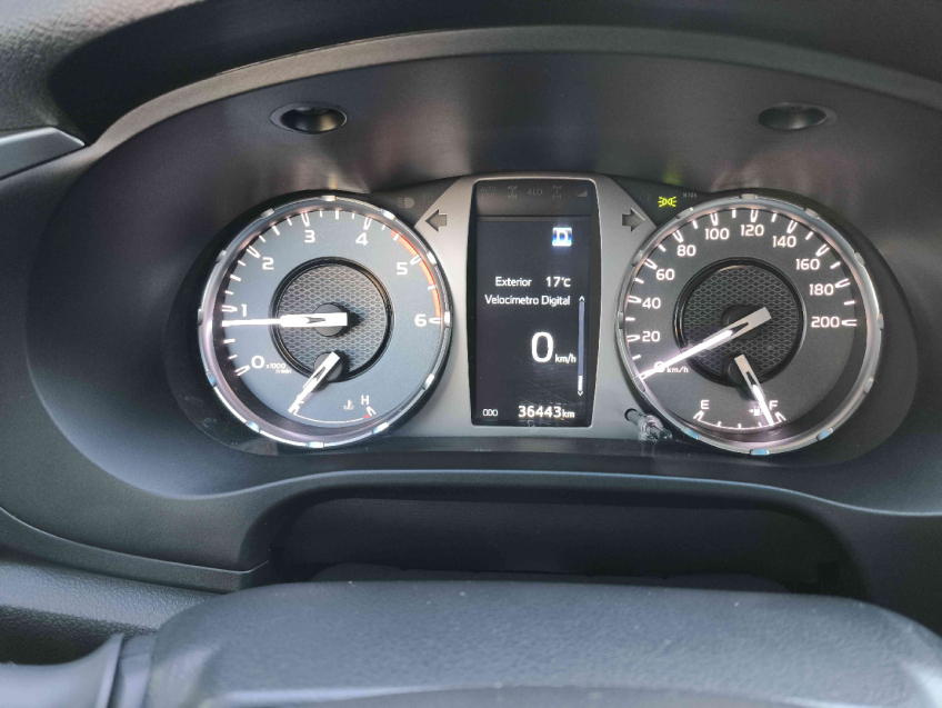 toyota hilux 2.8 d-4d turbo diesel cd sr 4x4 automatico 4p 2024