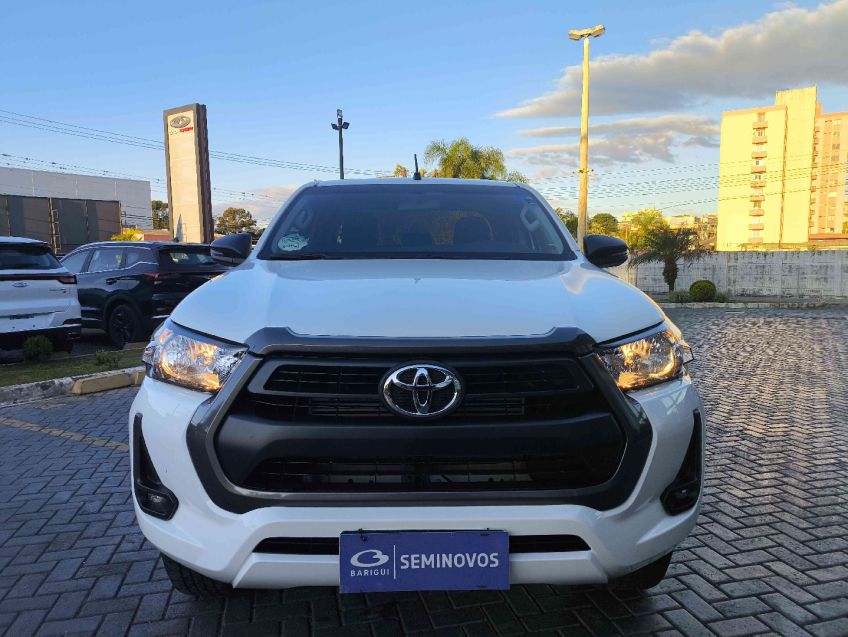 toyota hilux 2.8 d-4d turbo diesel cd sr 4x4 automatico 4p 2024