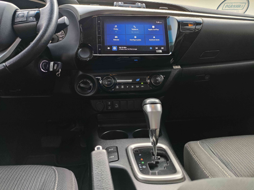 toyota hilux 2.8 d-4d turbo diesel cd sr 4x4 automatico 4p 2024