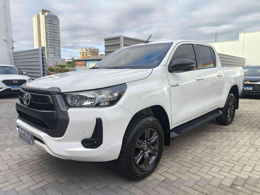 toyota hilux 2.8 d-4d turbo diesel cd sr 4x4 automatico 4p 2024 toyota hilux 2.8 d-4d turbo diesel cd sr 4x4 automatico 4p 2024