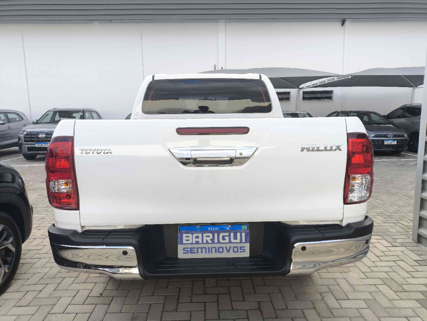 toyota hilux 2.8 d-4d turbo diesel cd sr 4x4 automatico 4p 2024