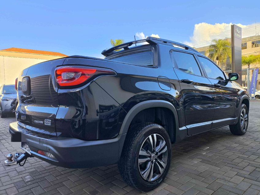 fiat toro 1.3 turbo 270 flex freedom at6 4p automatico 2023