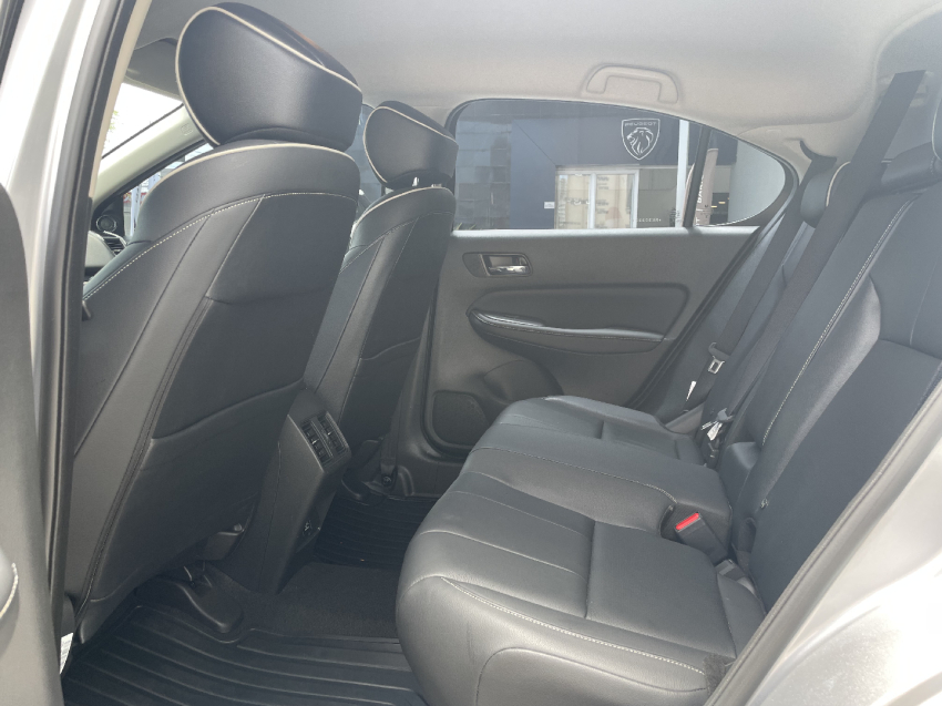 honda city 1.5 i-vtec flex hatch touring cvt 4p automatico 2024